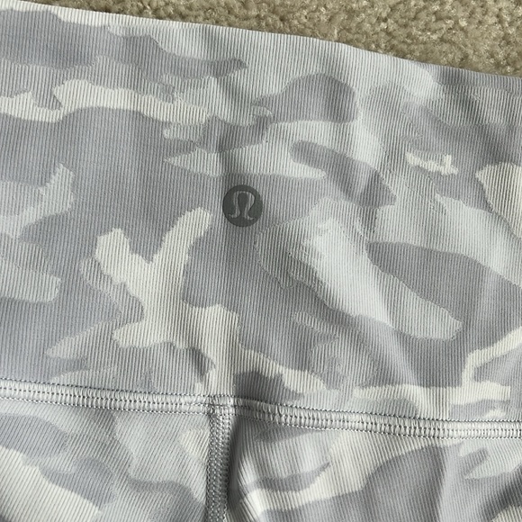 Lululemon align leggings - Picture 2 of 3